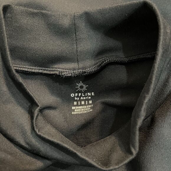 Offline By Aerie Mock Neck Longsleeve Crop Top Athletic Size Medium Thumb Holes - Picture 5 of 5